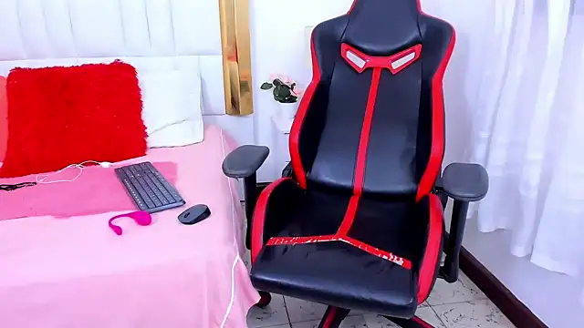 MadelineJackson online show from 9, 1, 2025