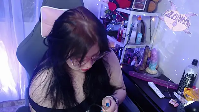 LiloMoon69 online show from 4, 2, 2025