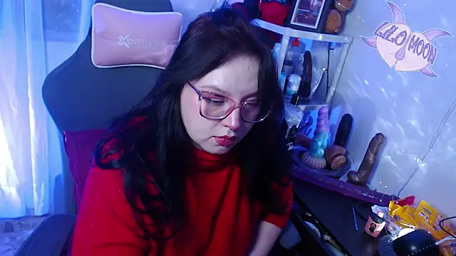 LiloMoon69 online show from 5, 2, 2025