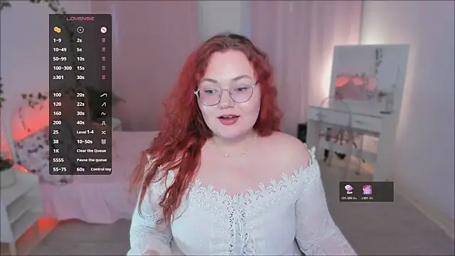 Lana Bananass online show from 12, 6, 2026