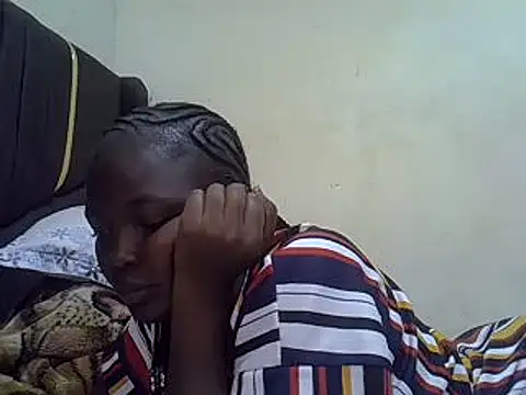 Snapshot of pretty_vivy chatting on 2, 3, 2025 pretty vivy online show from 2, 3, 2025