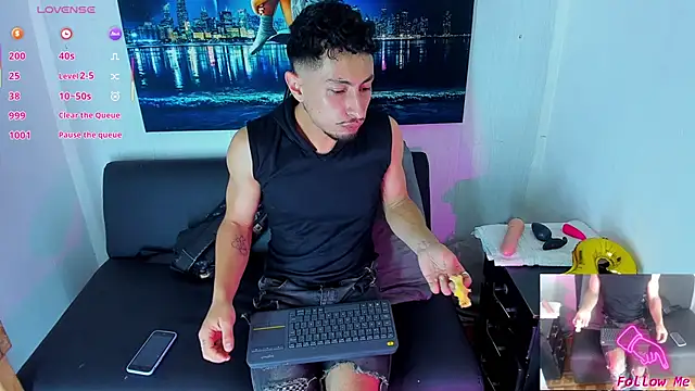 Piggy Eddy online show from 5, 10, 2025