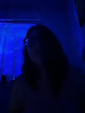 Snapshot of Alice___Rose chatting on 10, 7, 2026 Alice Rose online show from 10, 7, 2026