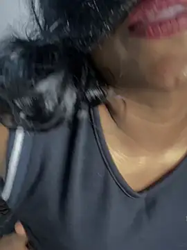 Snapshot of NethuQueen chatting on 1, 2, 2026 NethuQueen online show from 1, 2, 2026