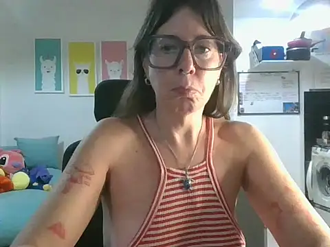 Snapshot of Calentandote chatting on 21, 4, 2026 Calentandote online show from 21, 4, 2026