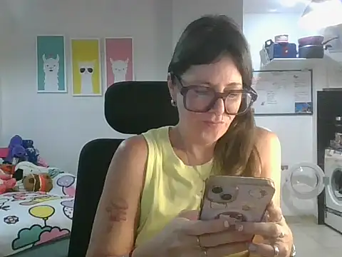 Snapshot of Calentandote chatting on 24, 4, 2026 Calentandote online show from 24, 4, 2026