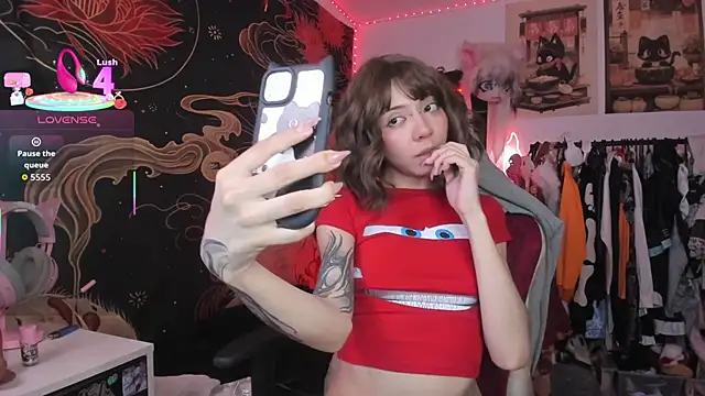 Alicedangerrr online show from 5, 4, 2026