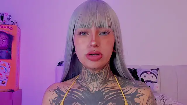 Snapshot of shadowcatt_ chatting on 17, 11, 2025 shadowcatt online show from 17, 11, 2025