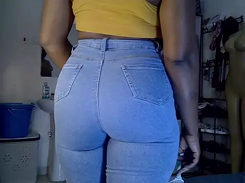 Snapshot of Sexxyrebby chatting on 30, 11, 2025 Sexxyrebby online show from 30, 11, 2025