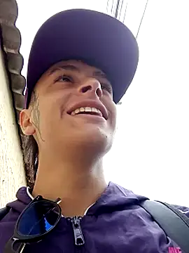 Snapshot of Cuervo_maniaco chatting on 15, 12, 2024 Cuervo maniaco online show from 15, 12, 2024