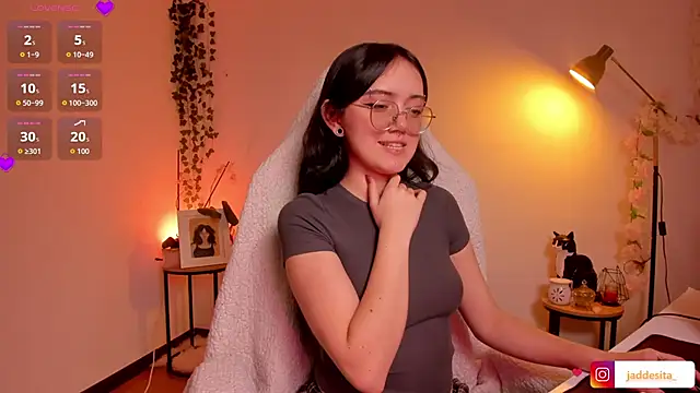 Snapshot of suzumi__ chatting on 24, 10, 2025 suzumi online show from 24, 10, 2025