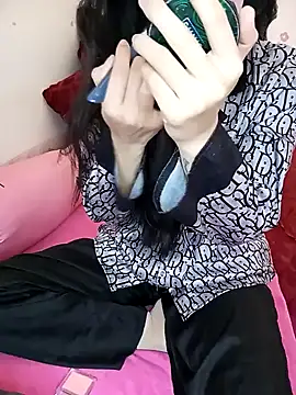 Alissa 121 online show from 5, 2, 2025