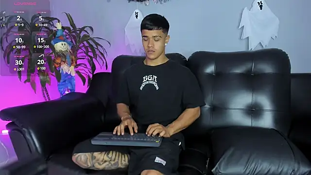 Rob saenz  online show from 23, 10, 2025