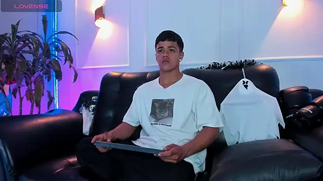 Rob saenz  online show from 30, 10, 2025