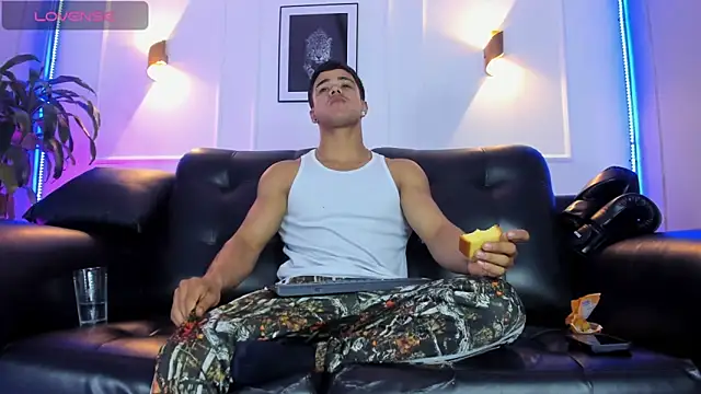 Rob saenz  online show from 6, 11, 2025