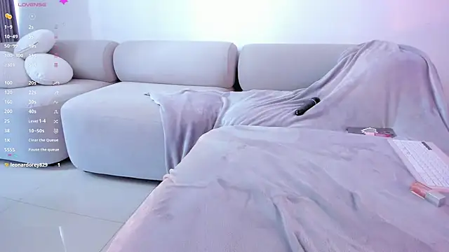 Snapshot of ashlyestone chatting on 18, 1, 2026 ashlyestone online show from 18, 1, 2026