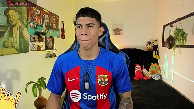 Damian latinxxx online show from 30, 3, 2026