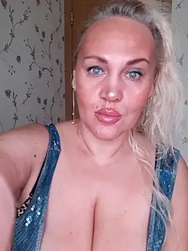 IsabellaBoni online show from 14, 12, 2025