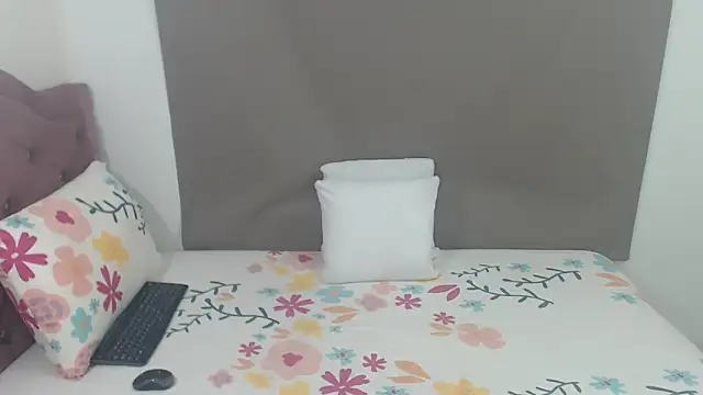 Snapshot of kimberlyjamexxx chatting on 3, 6, 2026 kimberlyjamexxx online show from 3, 6, 2026