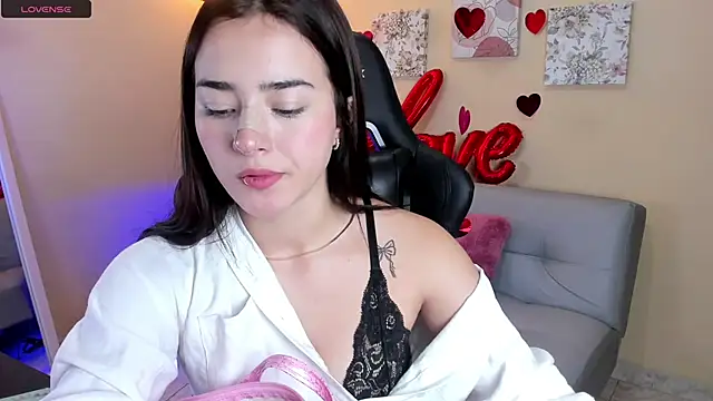 Snapshot of Veronica_isaza__ chatting on 21, 2, 2025 Veronica isaza online show from 21, 2, 2025