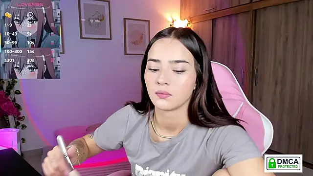 Snapshot of Veronica_isaza__ chatting on 23, 9, 2025 Veronica isaza online show from 23, 9, 2025