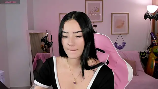 Snapshot of Veronica_isaza__ chatting on 5, 10, 2025 Veronica isaza online show from 5, 10, 2025