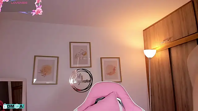 Snapshot of Veronica_isaza__ chatting on 30, 10, 2025 Veronica isaza online show from 30, 10, 2025