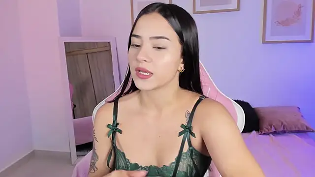 Snapshot of Veronica_isaza__ chatting on 20, 11, 2025 Veronica isaza online show from 20, 11, 2025