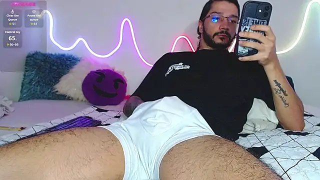 Snapshot of bobsexy08 chatting on 29, 10, 2025 bobsexy08 online show from 29, 10, 2025