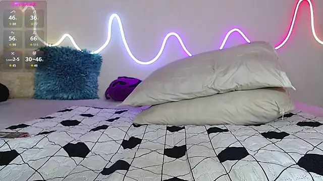 Snapshot of bobsexy08 chatting on 8, 11, 2025 bobsexy08 online show from 8, 11, 2025