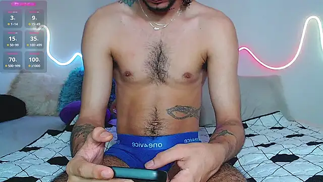 Snapshot of bobsexy08 chatting on 11, 11, 2025 bobsexy08 online show from 11, 11, 2025