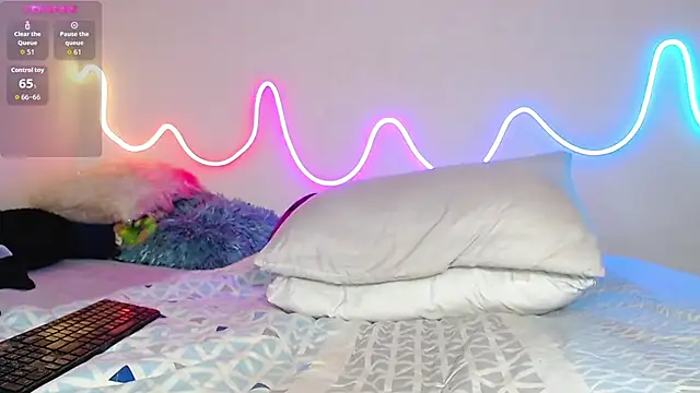 Snapshot of bobsexy08 chatting on 26, 11, 2025 bobsexy08 online show from 26, 11, 2025