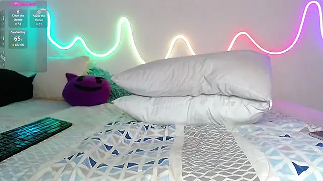 Snapshot of bobsexy08 chatting on 28, 11, 2025 bobsexy08 online show from 28, 11, 2025