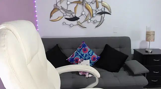 Snapshot of NicoleKitty_ chatting on 12, 12, 2024 NicoleKitty  online show from 12, 12, 2024