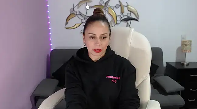 Snapshot of NicoleKitty_ chatting on 16, 2, 2025 NicoleKitty  online show from 16, 2, 2025