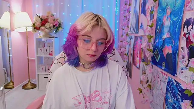 Coconut Mia online show from 19, 11, 2025