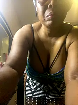 Snapshot of Nomthie chatting on 24, 9, 2025 Nomthie online show from 24, 9, 2025