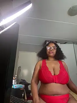 Snapshot of Nomthie chatting on 25, 9, 2025 Nomthie online show from 25, 9, 2025