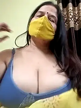 Snapshot of IndianAngle chatting on 5, 12, 2025 IndianAngle online show from 5, 12, 2025