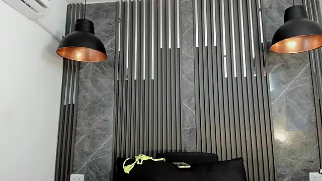 SaraiEvans online show from 1, 11, 2025