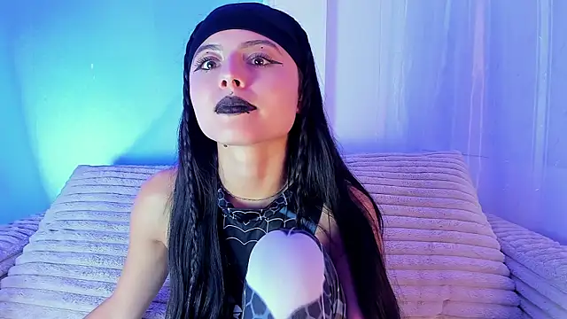Snapshot of EmilyWithe chatting on 19, 7, 2026 EmilyWithe online show from 19, 7, 2026