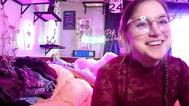 mirannacult online show from 10, 2, 2025