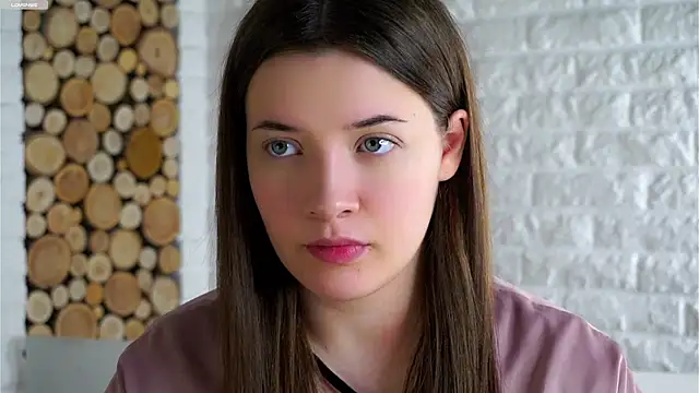 Snapshot of LowOncoming chatting on 17, 12, 2025 LowOncoming online show from 17, 12, 2025