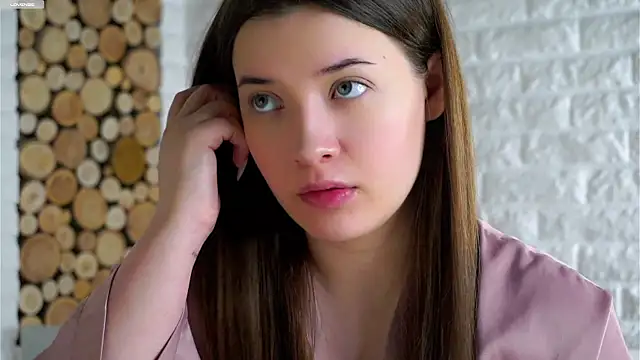 Snapshot of LowOncoming chatting on 23, 12, 2025 LowOncoming online show from 23, 12, 2025