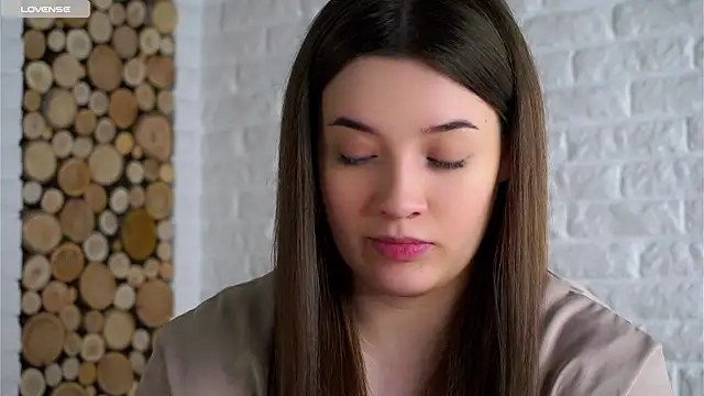 Snapshot of LowOncoming chatting on 21, 2, 2026 LowOncoming online show from 21, 2, 2026