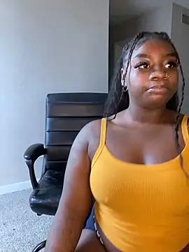 Snapshot of LillShayy chatting on 23, 12, 2024 LillShayy online show from 23, 12, 2024