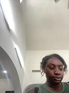 Snapshot of LillShayy chatting on 11, 6, 2026 LillShayy online show from 11, 6, 2026