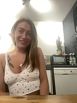 Pollypearson online show from 31, 12, 2024