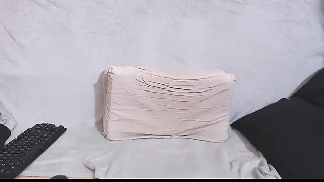 Snapshot of qustci-couple chatting on 7, 2, 2025 qustci-couple online show from 7, 2, 2025