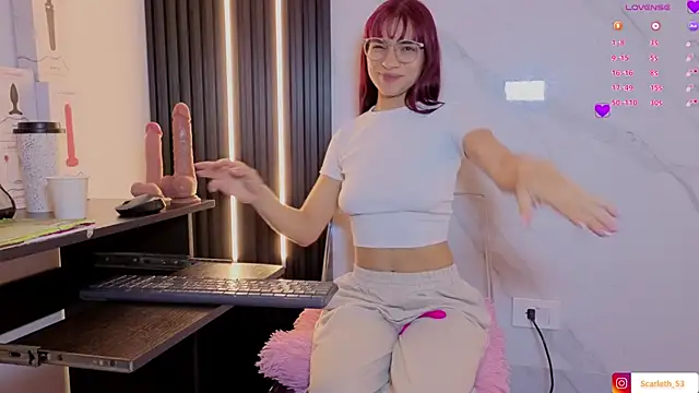 Scarlet Red  online show from 25, 11, 2025